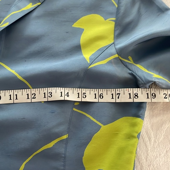 Peter Nygard 100% silk button down blouse printed 3/4 sleeved size 10 - Picture 5 of 7